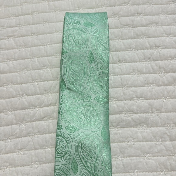 Like new patterned hi-tie - Picture 2 of 5